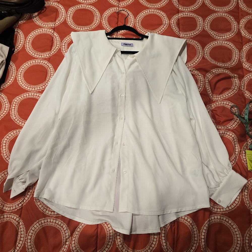 Punyus Delicate Collar Button Down In White